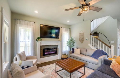 Asheville House | Getaway with Fire Pit 3 Mi to River Arts District!