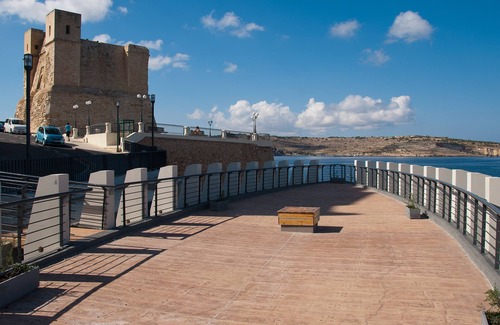 Bugibba Apartment | GetawaysMalta - Seashells Apartment with panoramic sea view terrace in Bugibba