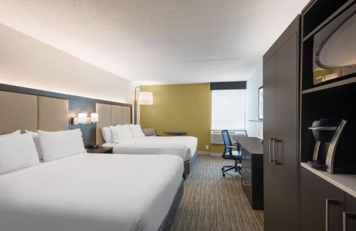 Ramsey House | Getting to the city is convenient without any hassles or stress!