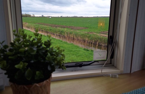 Burum House | Gezellige Ruime Stacaravan om Lekker tot Rust te Komen bij ons op de Camping