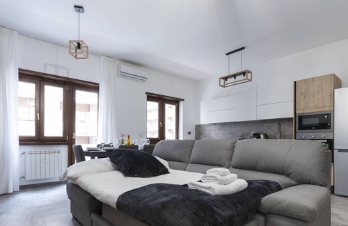 Universita Apartment | GFC Eternal Rome Apartment - 500mt to Tiburtina Stn-MetroB, 2 Bathrooms, A-C