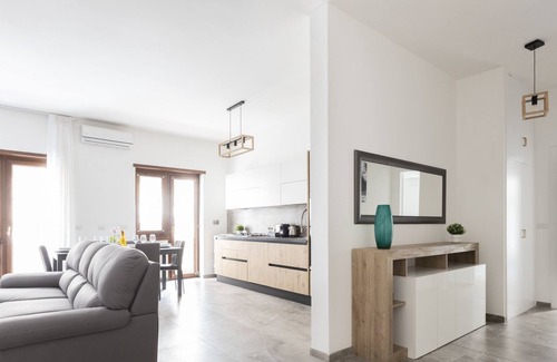 Universita Apartment | GFC Eternal Rome Apartment - 500mt to Tiburtina Stn-MetroB, 2 Bathrooms, A-C