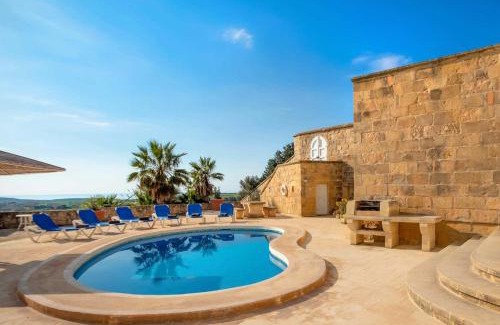 Kercem Villa | Gharilma V Holiday Home