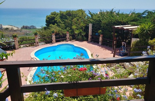 Realmonte Villa | Giallonardomare Villa with pool and stunning sea views