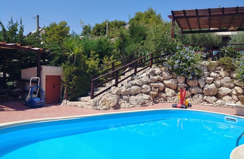 Realmonte Villa | Giallonardomare Villa with pool and stunning sea views