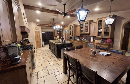 University Estates House | GIANT Compound located 15min from Scottsdale