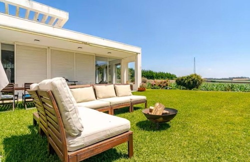 Vila do Conde Villa | Gião house with private pool and large garden. We accept pets.
