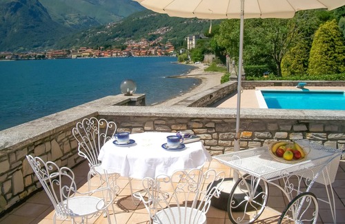Consiglio di Rumo Apartment | GiardinoLago Rosso Holiday flat on the lake with pool