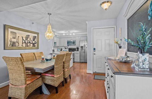 Sneads Ferry Condo | Gift By The Sea - 2BR Oceanfront Condo with Community Pool & Elevator