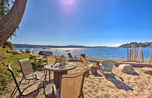 Gig Harbor House | Gig Harbor House with Private Beach and Views!