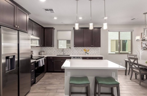 Chandler House | Gila Haven: Pool-Spa-Private Garage-Bbq-Gated Community-YouTubeTv