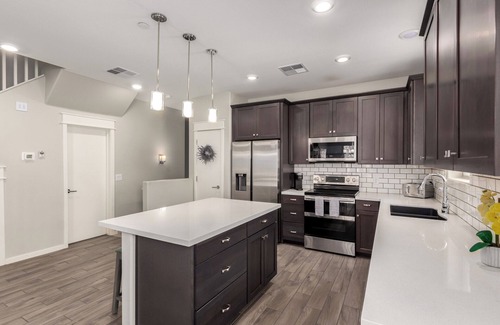 Chandler House | Gila Haven: Pool-Spa-Private Garage-Bbq-Gated Community-YouTubeTv
