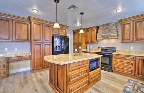 Val Vista House | Gilbert Group Getaway: 3 Mi to Dtwn