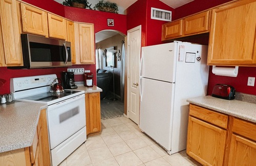 Gilbert House | Gilbert HOME AWAY FROM HOME -Relax and Enjoy-3 queen bed-2 bath