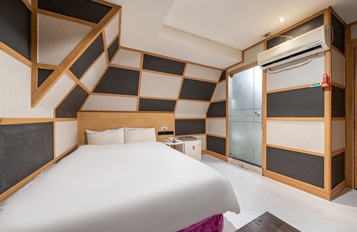 Gil-dong Hotel | Gildong S Line