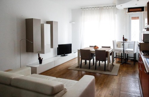 Gioia Apartment | Gioia 131 - Stazione Centrale