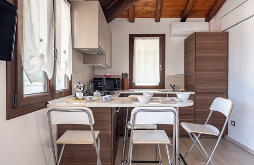 Torre di Bari Condo | Giorgio Holiday Home. Comfort and Relax for the Family, Just Steps from the Sea