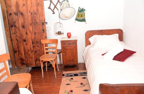 Koutselio Ski Chalet | Giorgos' & Noula's Cottage in Desfina village- near Delphi
