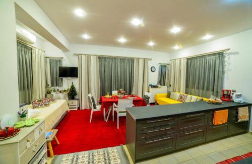 Leonidio House | Giorgos’s Luxury Apartment.