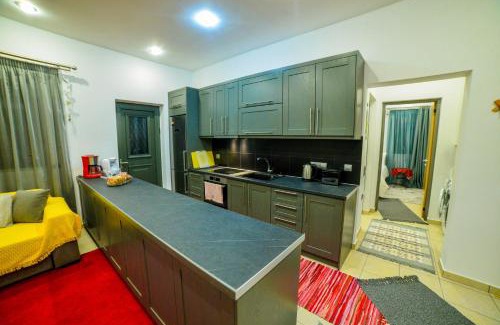 Leonidio House | Giorgos’s Luxury Apartment.