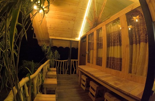 Habarana Cottage | Gisban Wood Cabana & Hostel (Luxury Wood Cabana In Habarana)