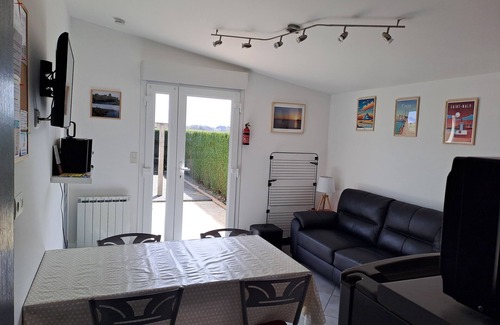 Saint-Coulomb Cottage | Gite 10 mn des Plages