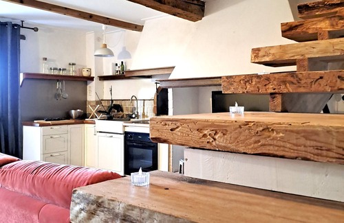 Lignairolles House | Gîte 2 pers, view of the Pyrenees, nature, swimming pool