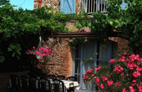 Camelas Cottage | GITE air-conditioned near Perpignan, maxi 9 Pers, Garden with trees, Swimming pool 5x10, wifi