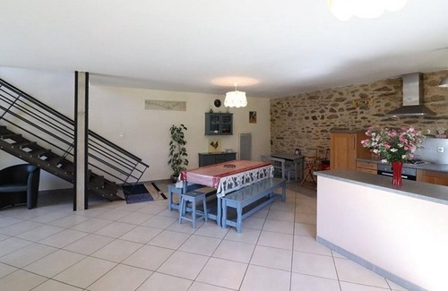 Anglards-de-Saint-Flour Cottage | Gite Anglards-de-Saint-Flour, 4 bedrooms, 6 persons