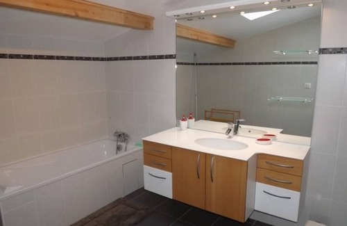 Anglards-de-Saint-Flour Cottage | Gite Anglards-de-Saint-Flour, 4 bedrooms, 6 persons