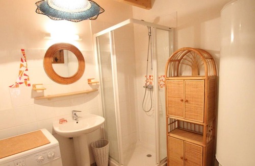 Annoville Cottage | Gite Annoville, 2 bedrooms, 4 persons