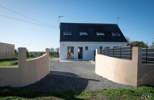 Ferel Cottage | GÎTE "ARC en CIEL" BLEU between Sea and Country 10 mn from the beach
