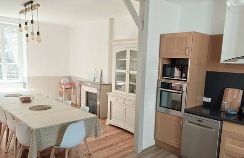 Argenton-sur-Creuse Cottage | Gite Argenton-sur-Creuse, 6 bedrooms, 15 persons