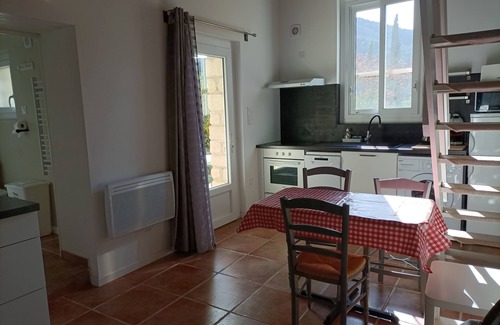 Avene Apartment | Gite at Domaine de L'avène-tura