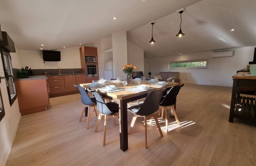 Beaumes-de-Venise Apartment | Gîte at the foot of the Dentelles de Montmirail, enchanting setting, guaranteed relaxation.