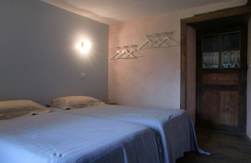 Roumegoux Other | Gite Auvergne in the middle of nature in calm - JACUZZI PRIVE