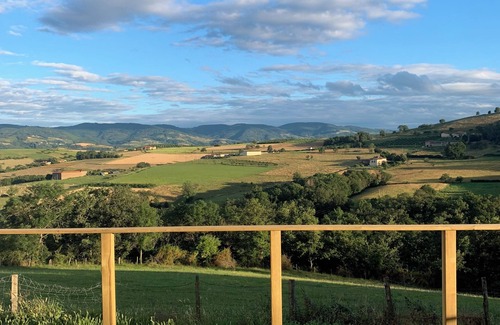 Savigny Cottage | Gîte "Belle Vue" near Lyon in Savigny in the heart of nature with magnificent views