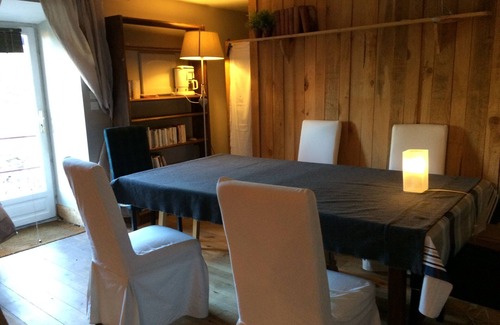 Laval-Roqueceziere House | Gite Canelle, swimming pool (shared)private garden