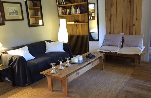 Laval-Roqueceziere House | Gite Canelle, swimming pool (shared)private garden