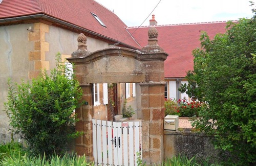 Chatel-de-Neuvre Cottage | Gite Châtel-de-Neuvre, 3 bedrooms, 6 persons