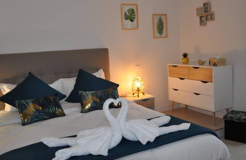 Charroux House | Gite Charroux - Allier, 2 bedrooms, 4 persons