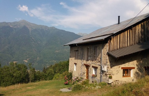 Montgilbert House | GITE "CHEZ COMBET