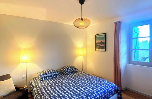 Oloron-Sainte-Marie Apartment | Gîte d'Aspe, cosy apartment in the heart of the Sainte Croix district