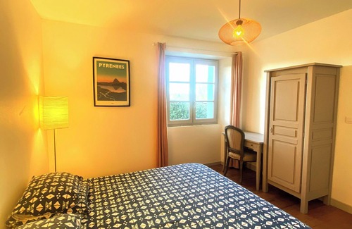 Oloron-Sainte-Marie Apartment | Gîte d'Aspe, cosy apartment in the heart of the Sainte Croix district