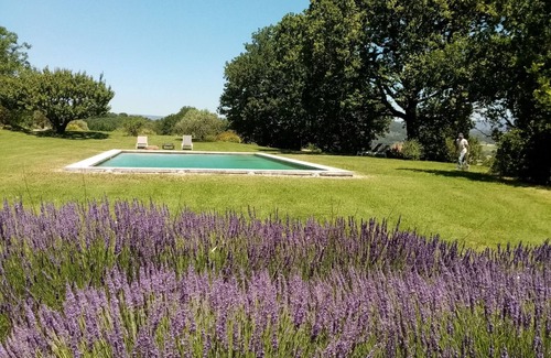 Lacoste House | Gite de Charme 2 Pers en Luberon, Calme, vue Panoramique, Piscine , Cheminée