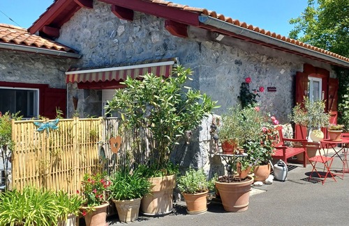 Saint-Esteben House | Gite de Charme au Pays Basque Intérieur Pour 2 Personnes Amoureux de la Nature