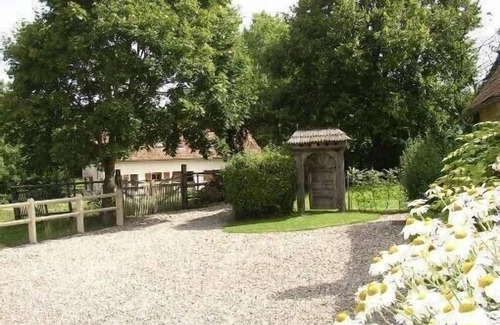 Desvres Cottage | Gite de Charme Mer Côte d'opale exceptional view of river, forest and meadow
