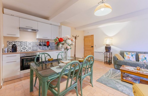 Deneze-sous-Doue Apartment | Gite de la ferme du château 1 - Appt climatisé