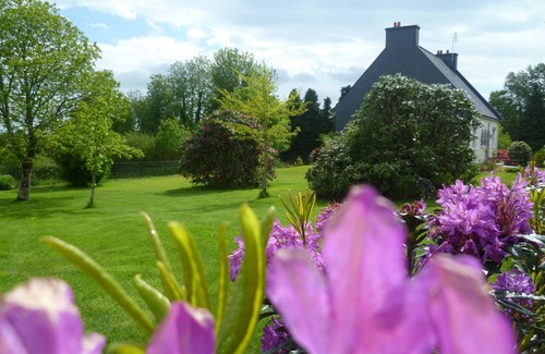 Loqueffret Cottage | GITE DE LIORS CANAP enclosed garden, calm and comfort in the countryside, internet wifi.