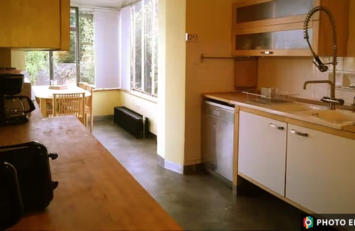 Montricoux House | Gite de Montricoux - Large detached House with enclosed Garden